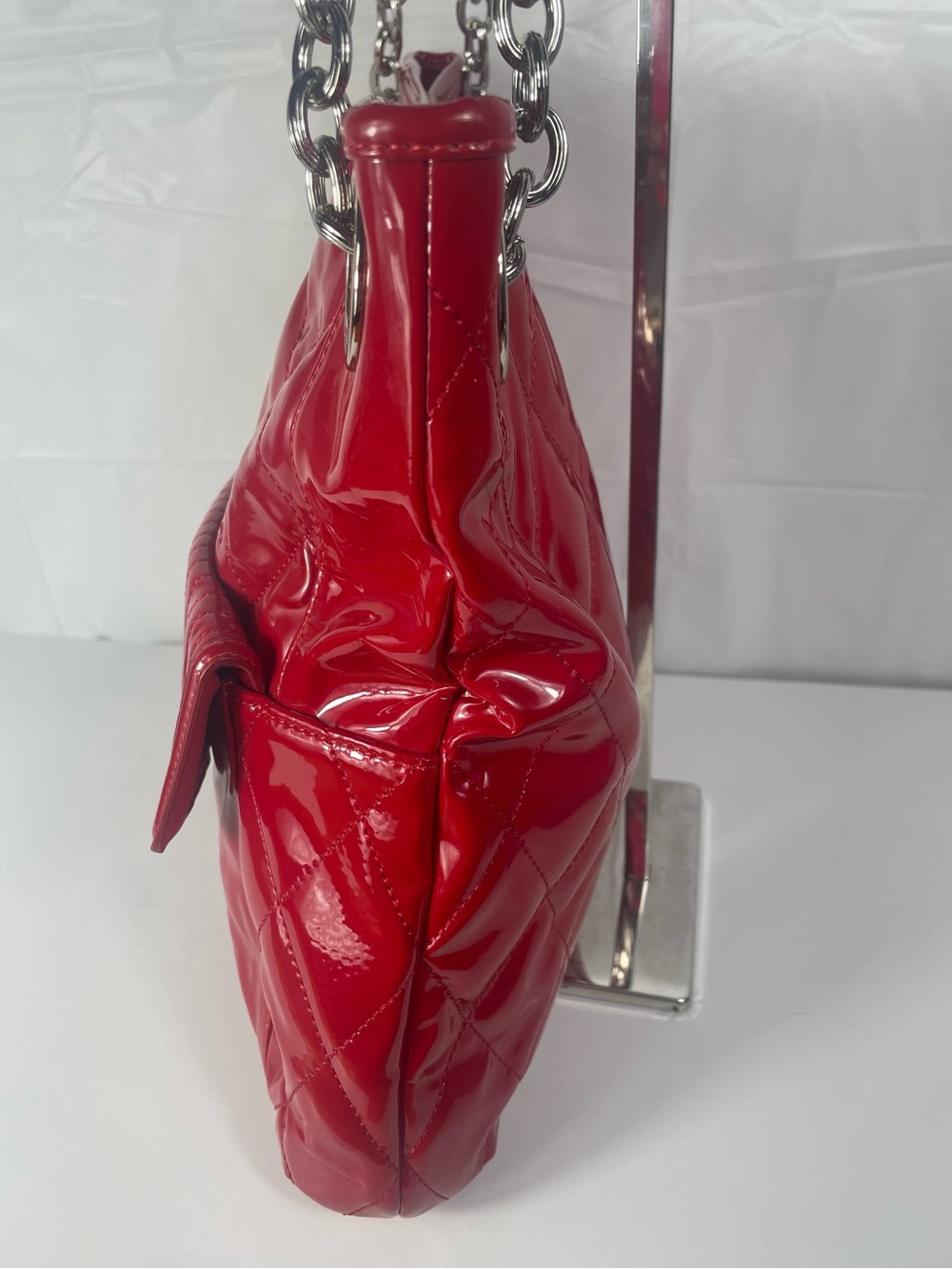 $25 Low Start π¨π¨Coach Poppy Red Liquid Gloss Patent Leather Quilted Bag Y2K - Picture 8 of 13